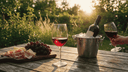 Lichte rode wijn: 4 soepele flessen voor de zomer - The Wine Box